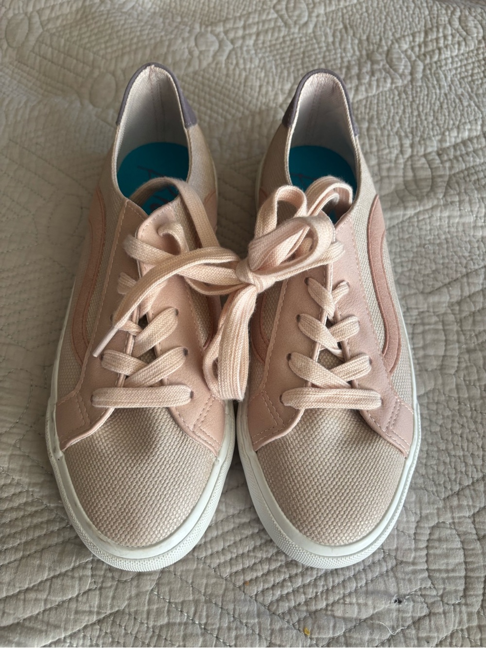 Blowfish Malibu NWOB-7.5